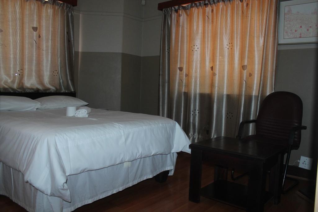 Miraton Guest Lodge Johannesburg Ngoại thất bức ảnh