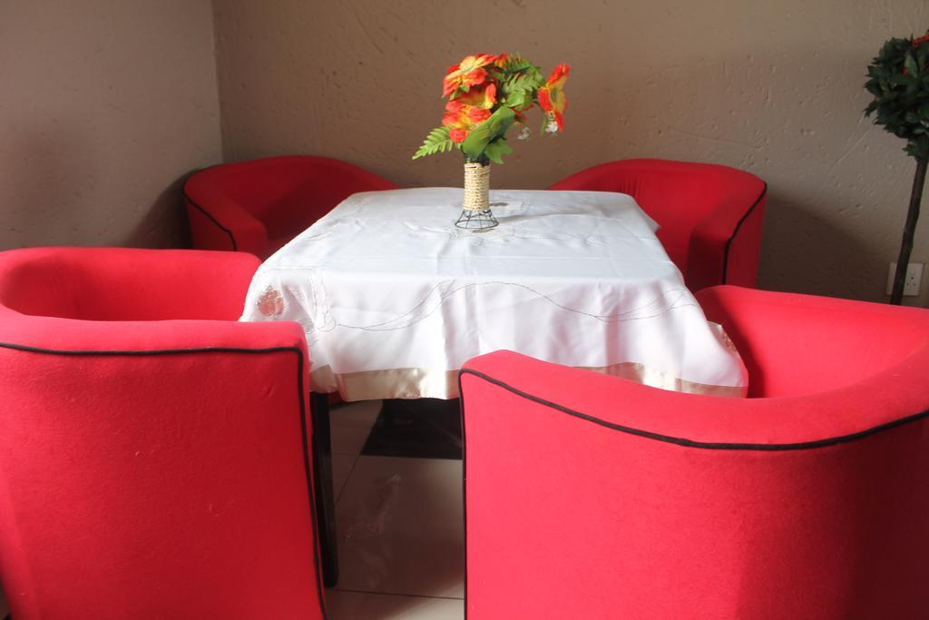 Miraton Guest Lodge Johannesburg Ngoại thất bức ảnh